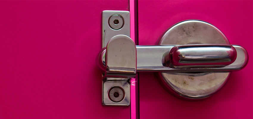 Childproof Gate Lock in Maplewood, New Jersey