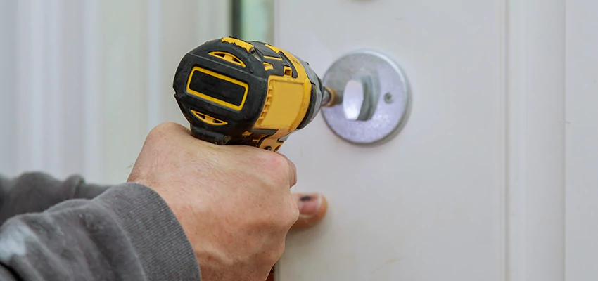 Street Locksmith For Smart Lock Repair in Maplewood, NJ